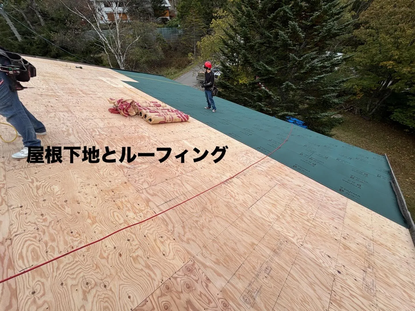 車山高原のペンションぎんのさじ様からご依頼頂き屋根のカバー工...